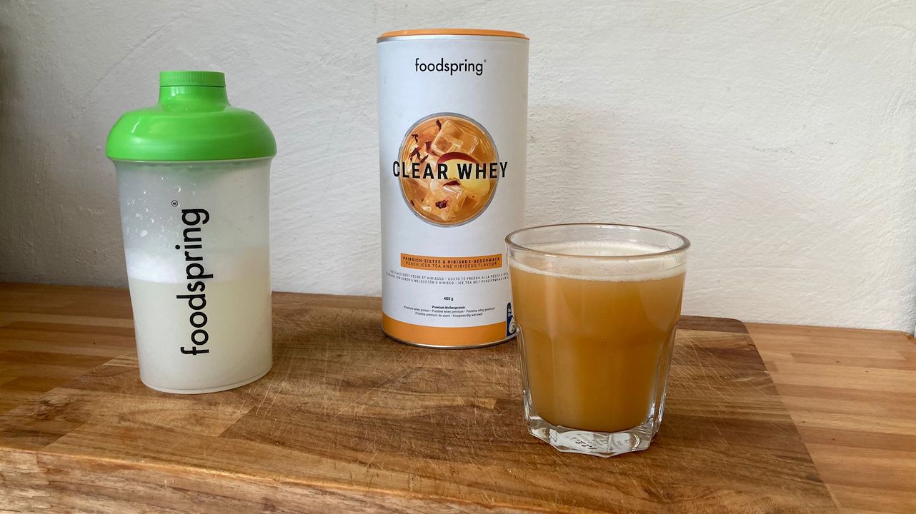 Foodspring Clear Whey protein powder