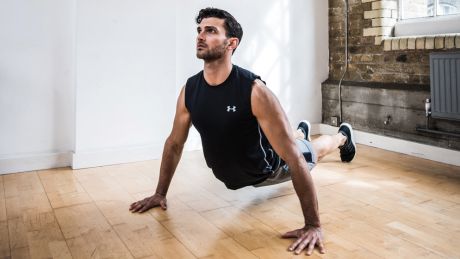 Coach&rsquo;s push-up home workout for big arms